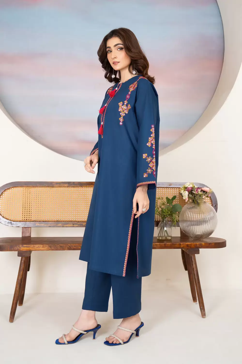 Nigaah 2-Piece Embroidered Navy Blue Lawn Suit - thumbnail 5