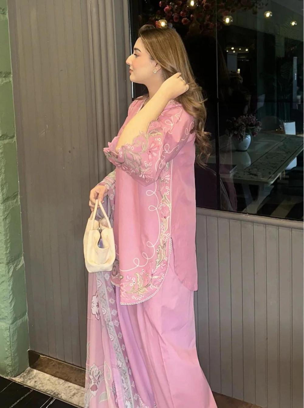 Blush 3 Piece - thumbnail 3