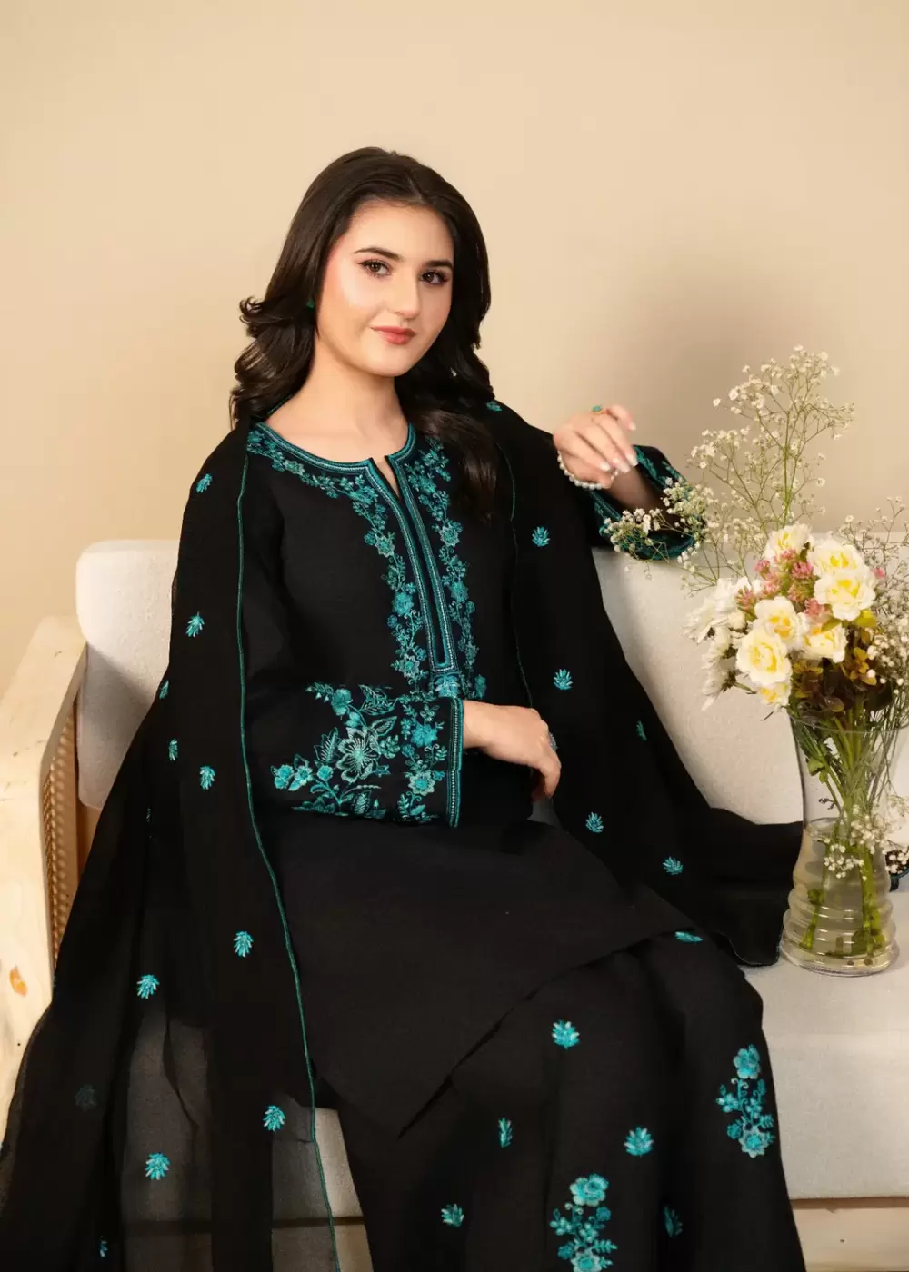 Pareesa 3-Piece Embroidered Black Royal Lawn Suit - thumbnail 6