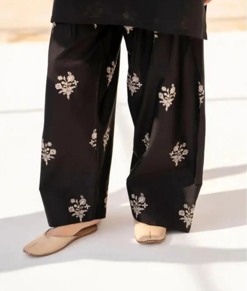 BLACK SAJAL SET ( FARSHI SHALWAR ) - thumbnail 2