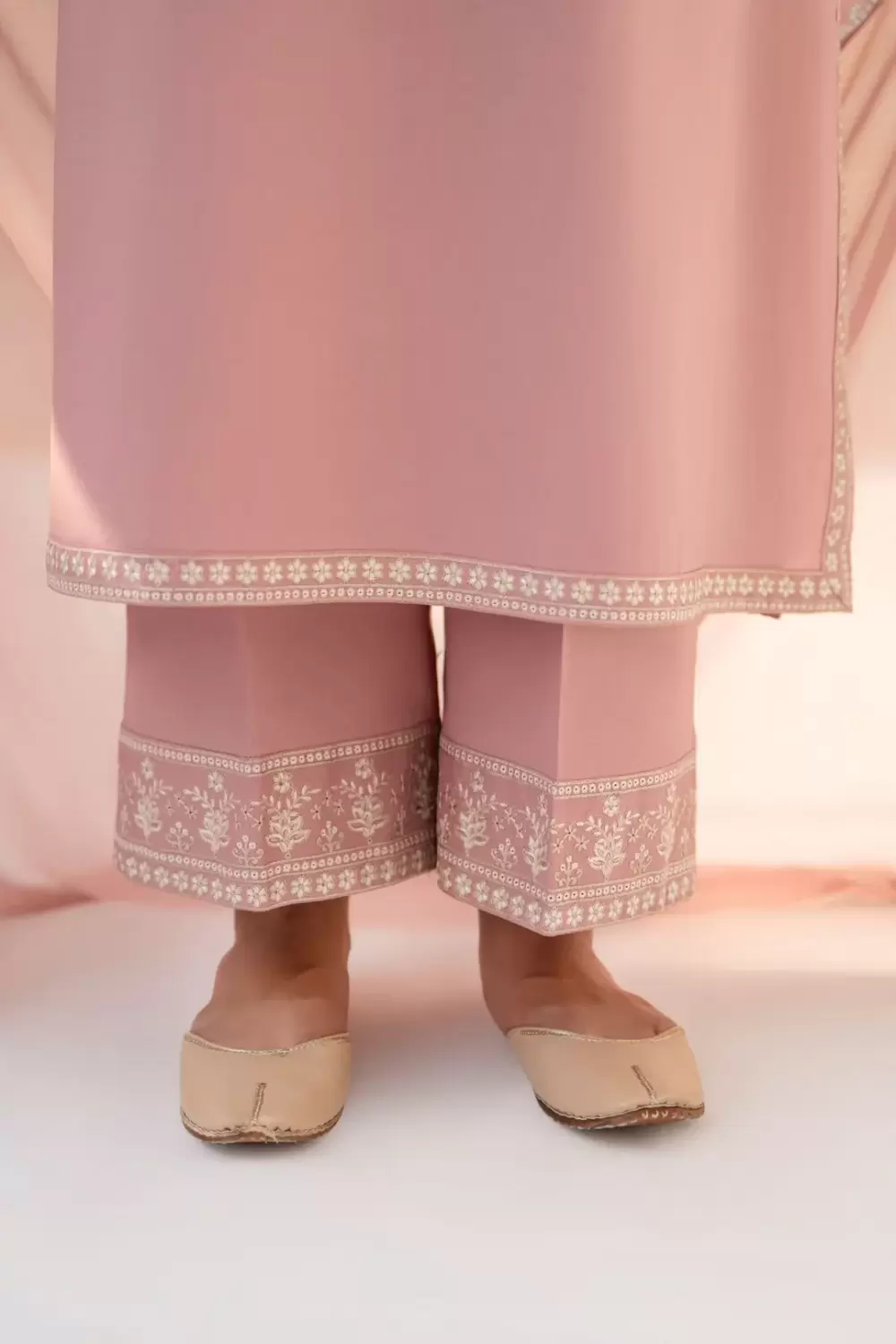 Nayra Blush 3-Piece Embroidered Lawn Suit - thumbnail 8