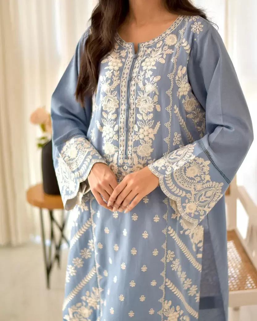 Aasman 3-Piece Embroidered Sky Blue Lawn sttuf - thumbnail 4