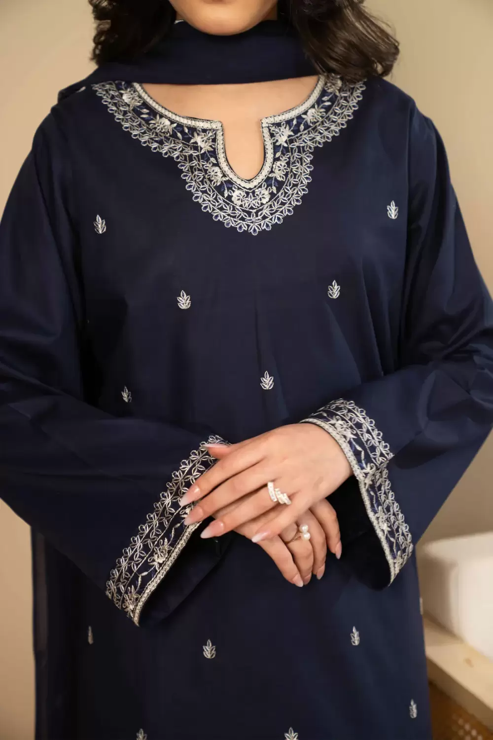 Nura 3-Piece Embroidered Navy Blue - thumbnail 6