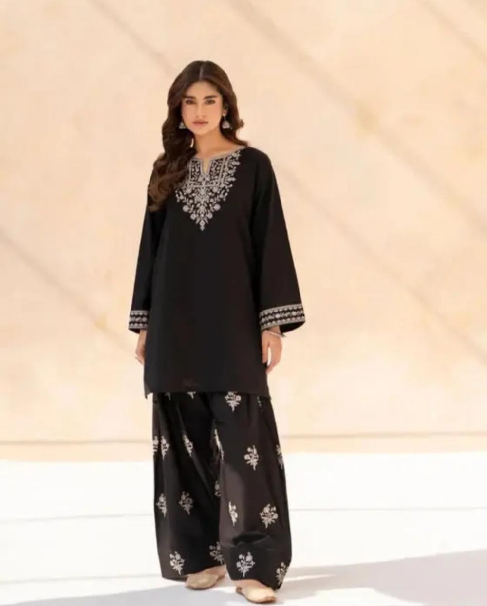 BLACK SAJAL SET ( FARSHI SHALWAR ) - thumbnail 6