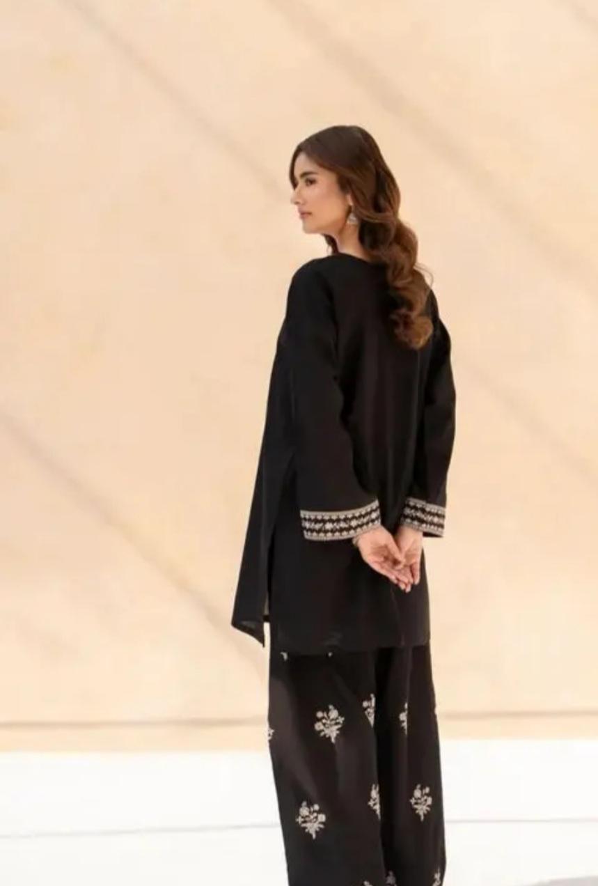 BLACK SAJAL SET ( FARSHI SHALWAR ) - thumbnail 4