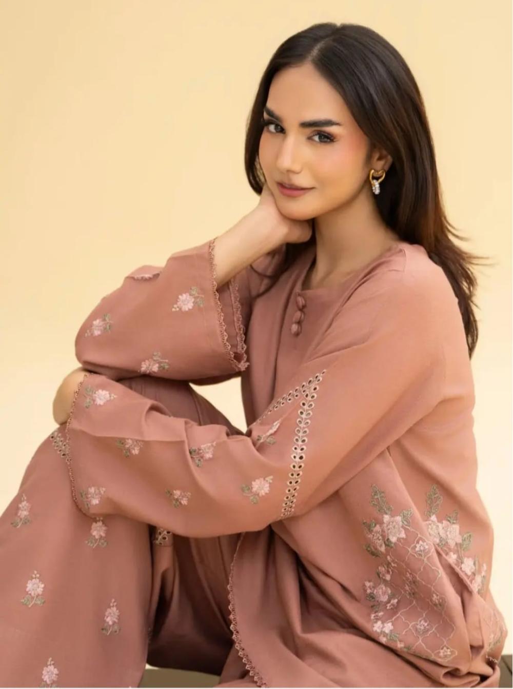 Huria peach 2 Pc Eid collection - thumbnail 5
